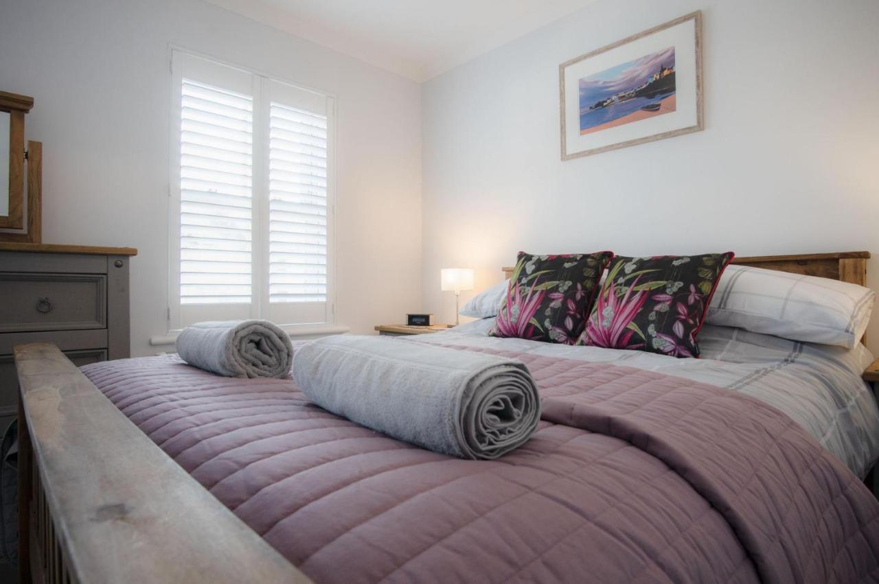 Ty Melyn - 2 Bedroom Cottage - Tenby Extérieur photo