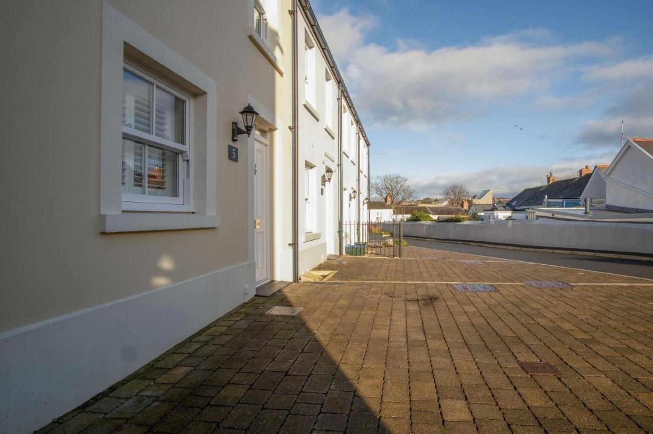 Ty Melyn - 2 Bedroom Cottage - Tenby Extérieur photo