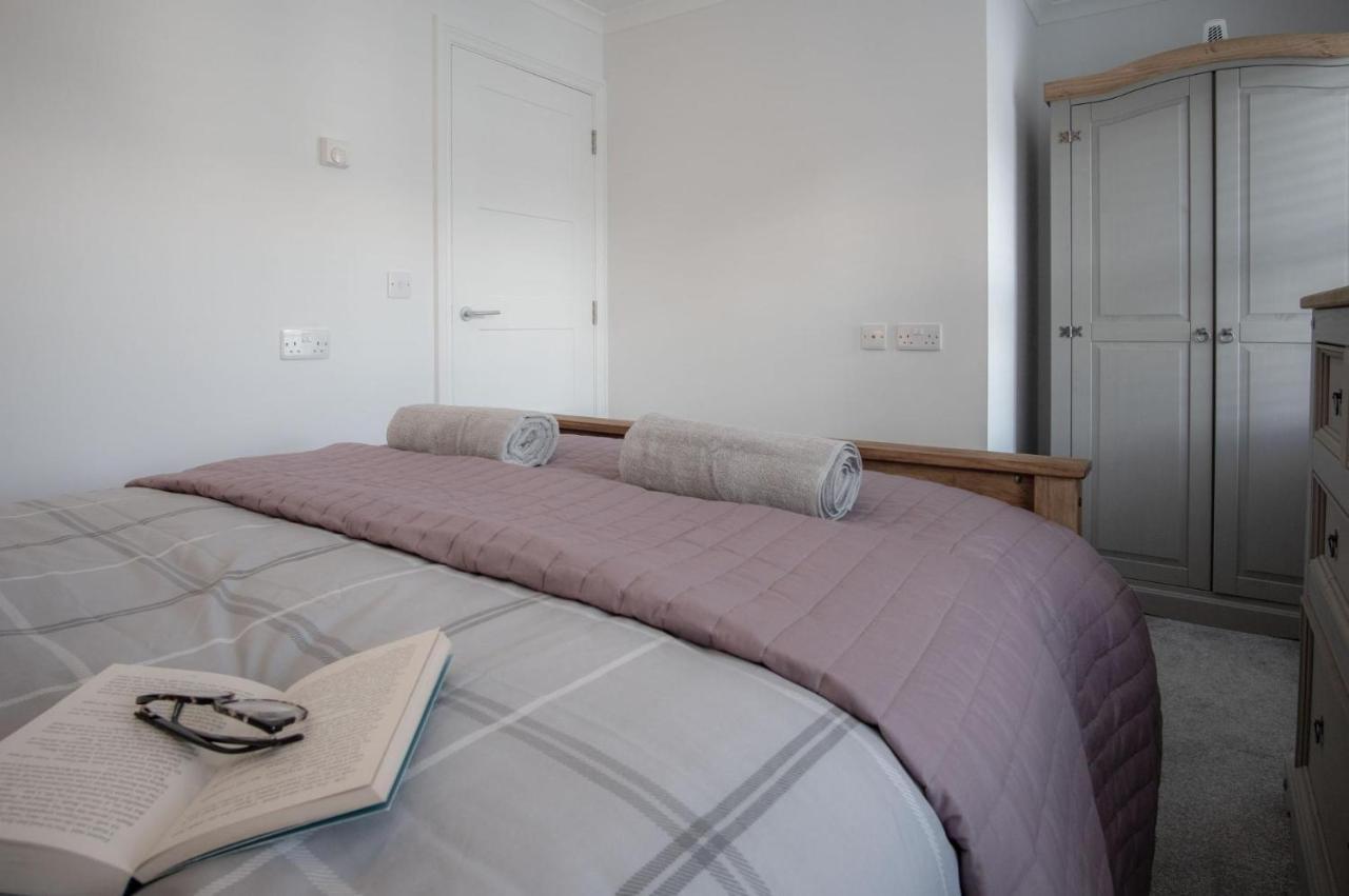 Ty Melyn - 2 Bedroom Cottage - Tenby Extérieur photo
