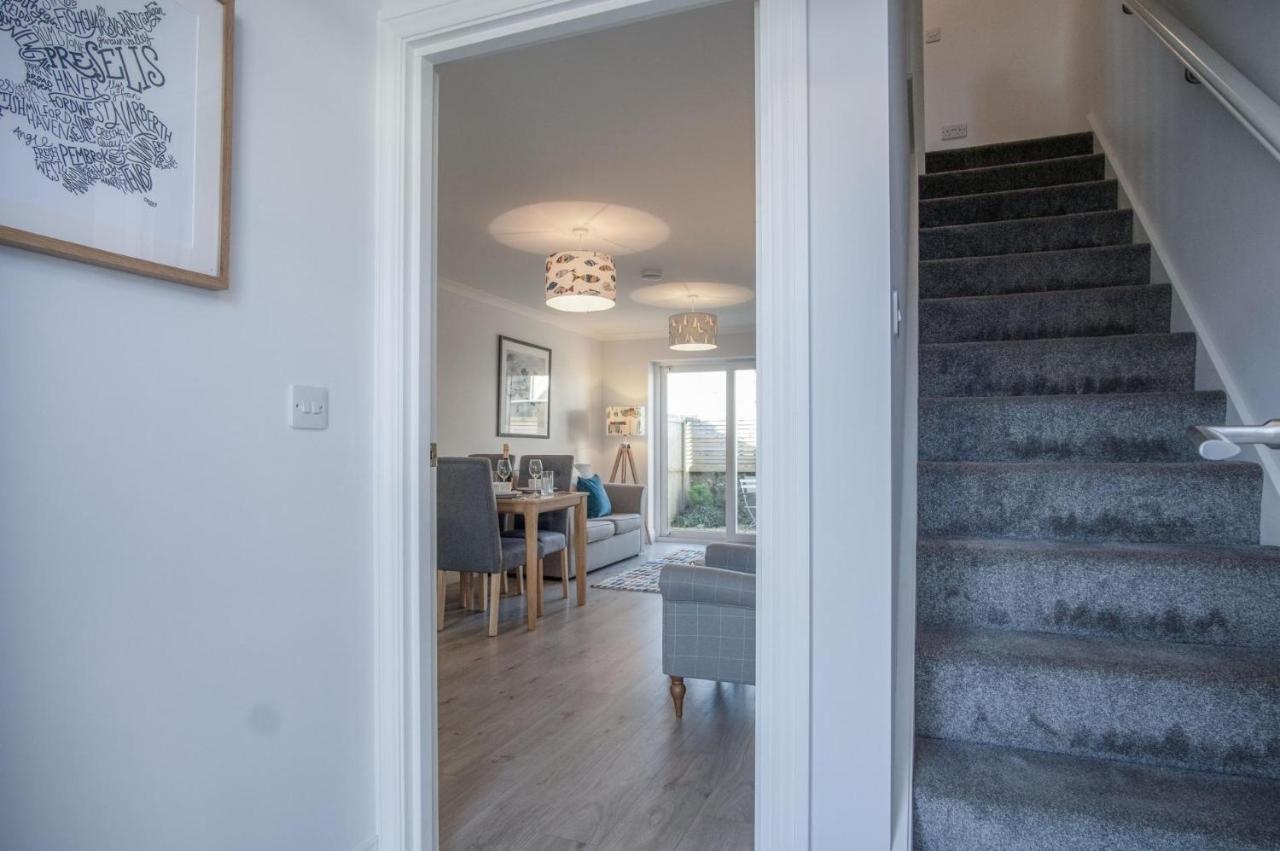 Ty Melyn - 2 Bedroom Cottage - Tenby Extérieur photo